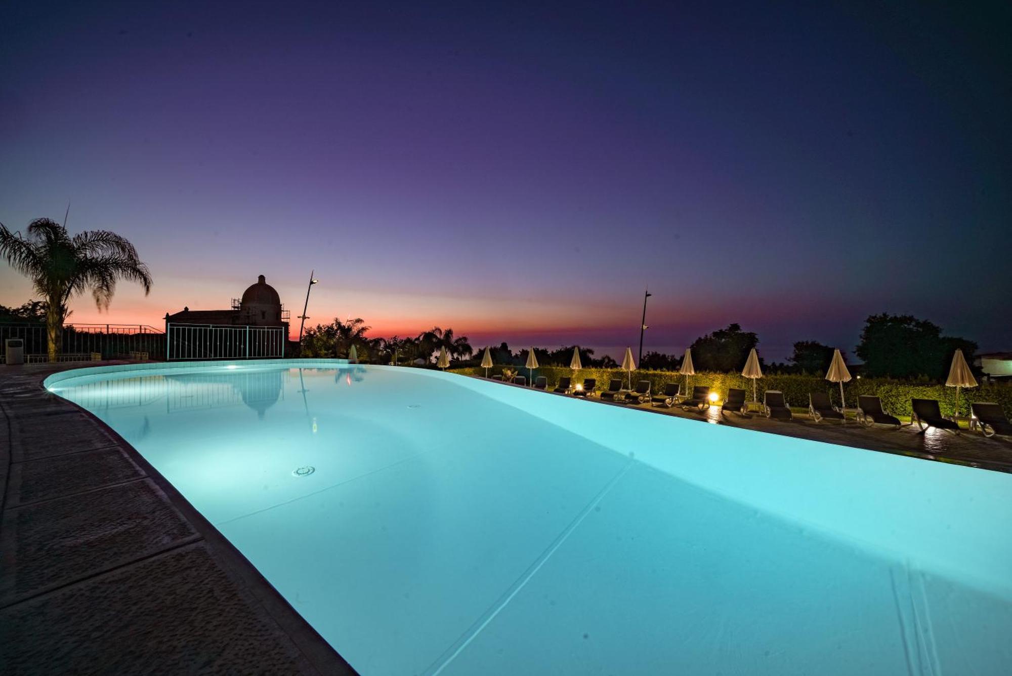 Sentido Michelizia Tropea Resort Esterno foto